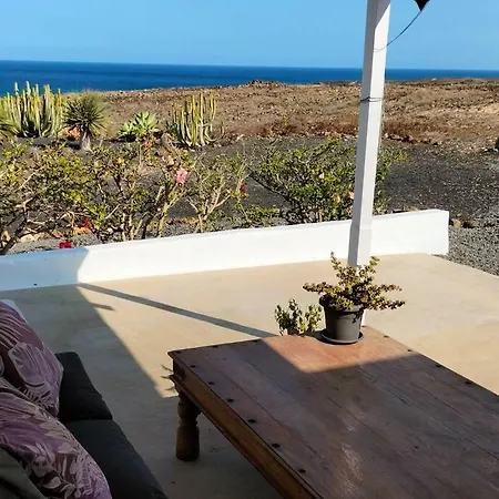 Ocean - Volcano House * Teguise (Lanzarote)
