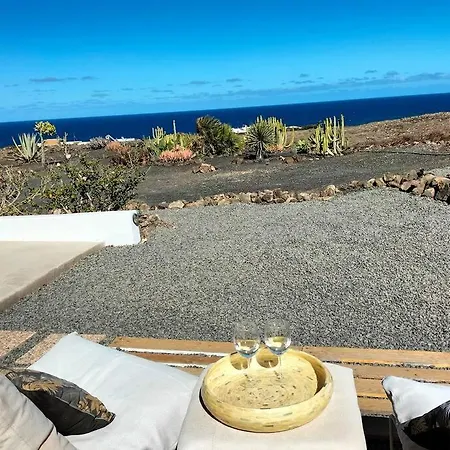 Ocean - Volcano House Tatil Evi